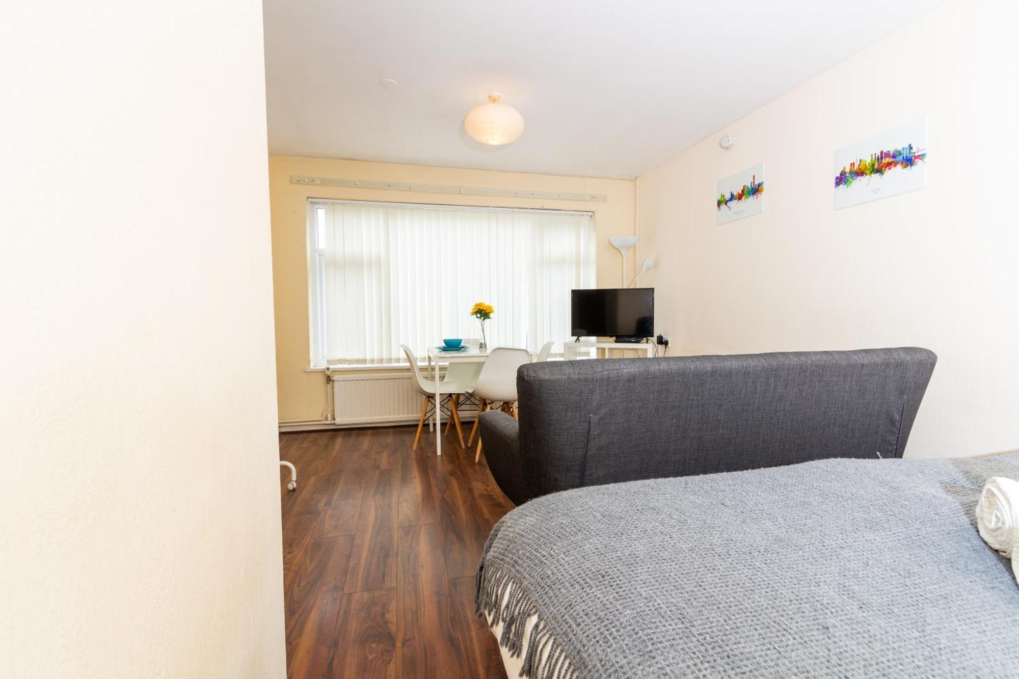 Studio In Stretford With Great Transport Links Apartman Manchester Kültér fotó